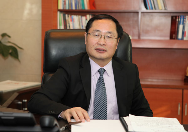 韦德网站官方入口股份严虎总裁